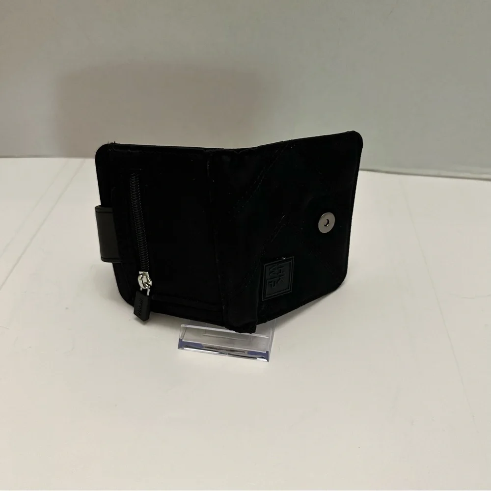 IHKWIP Black RFID-Blocking Bifold Wallet - Picture 5 of 10